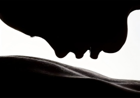 6 legjobb módja annak, hogy megkedvelj egy nőt az ágyban